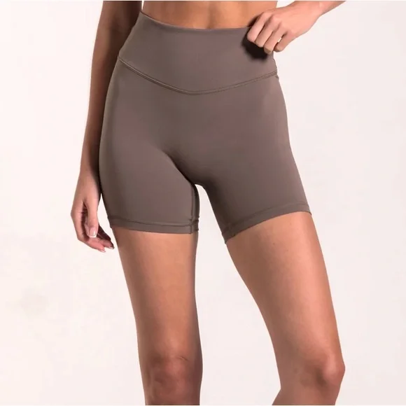 Form Core Shorts Walnut - Picture 1 of 2
